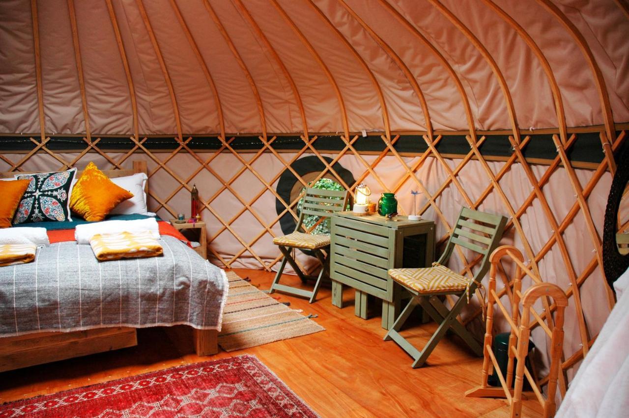 ホテル Stamford Meadows Glamping With Private Hot Tubs エクステリア 写真