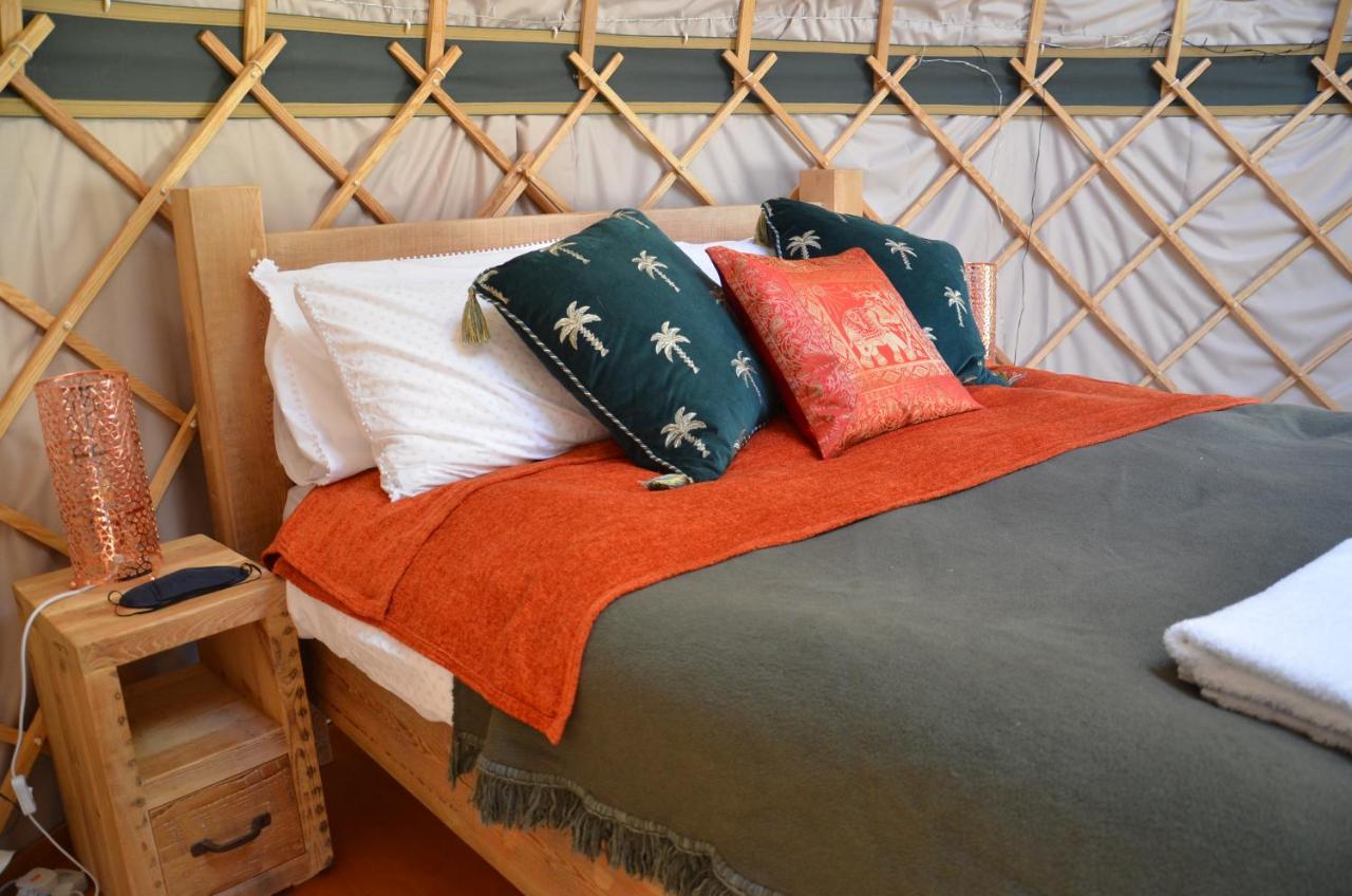 ホテル Stamford Meadows Glamping With Private Hot Tubs エクステリア 写真