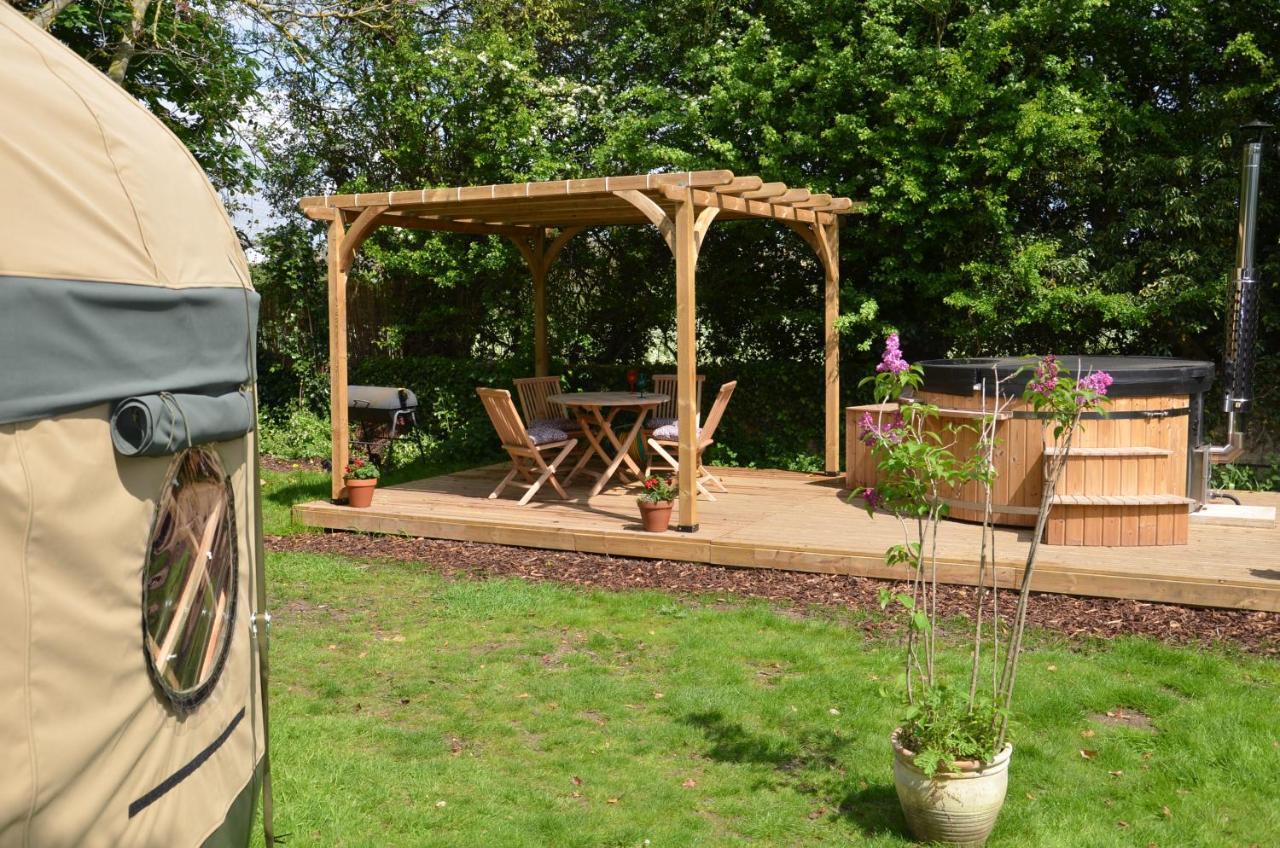 ホテル Stamford Meadows Glamping With Private Hot Tubs エクステリア 写真