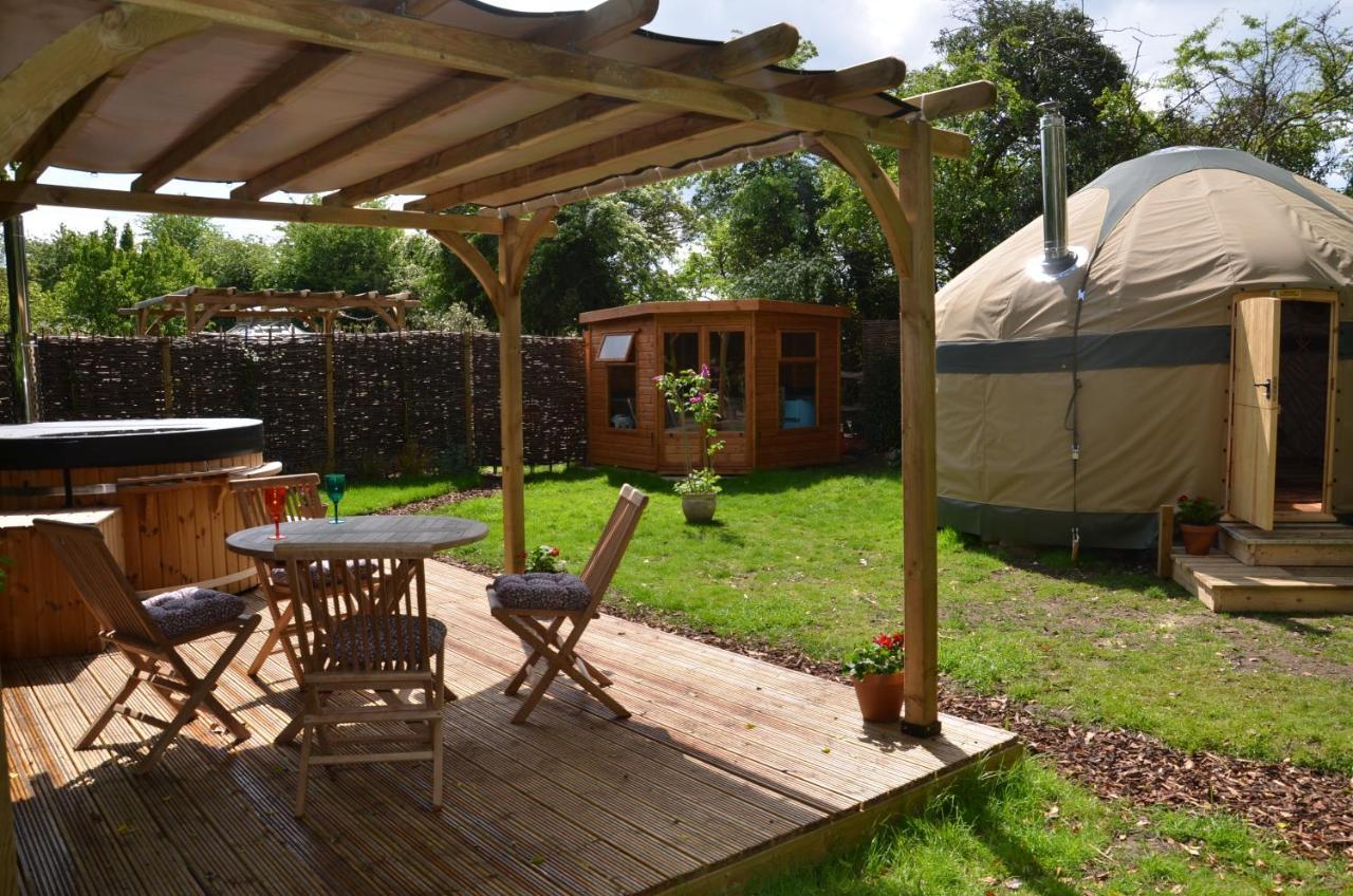 ホテル Stamford Meadows Glamping With Private Hot Tubs エクステリア 写真