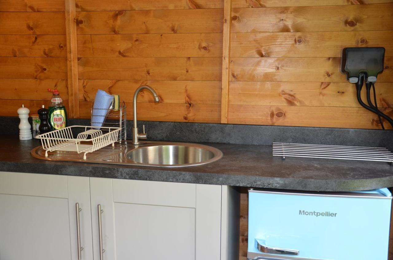 ホテル Stamford Meadows Glamping With Private Hot Tubs エクステリア 写真