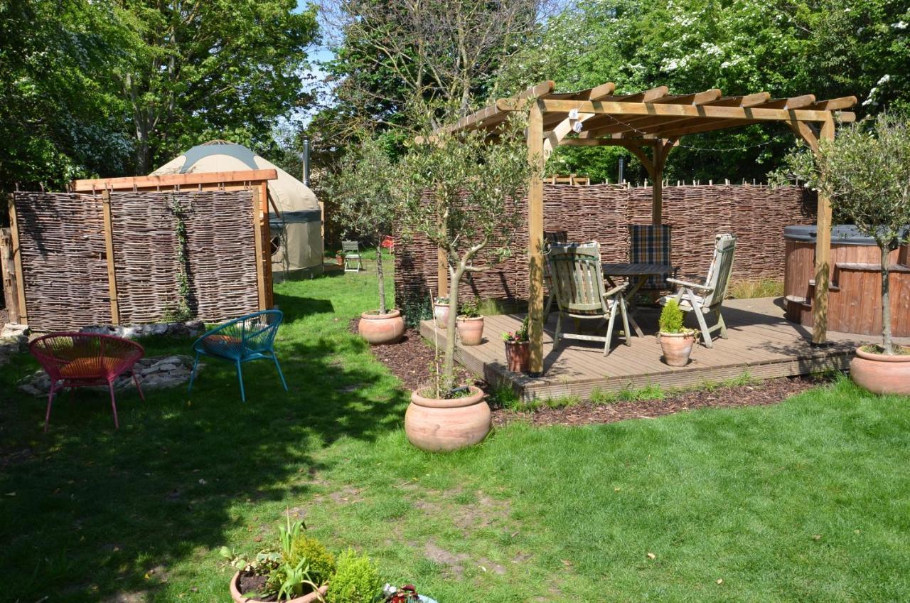 ホテル Stamford Meadows Glamping With Private Hot Tubs エクステリア 写真