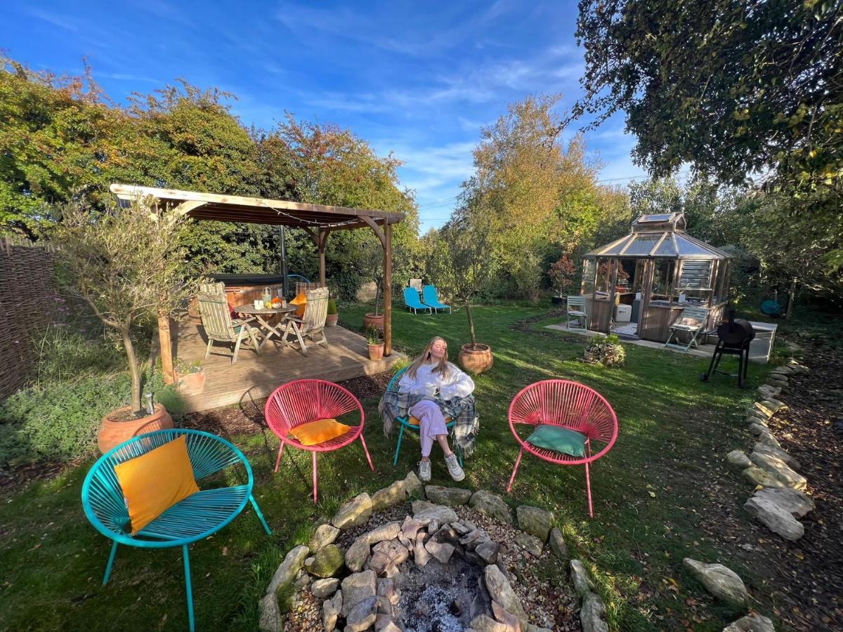 ホテル Stamford Meadows Glamping With Private Hot Tubs エクステリア 写真